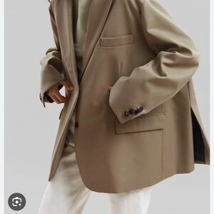 The Frankie Shop Boyfriend Blazer Desert Taupe. One size